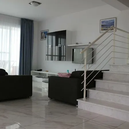 Exclusive In Akamas