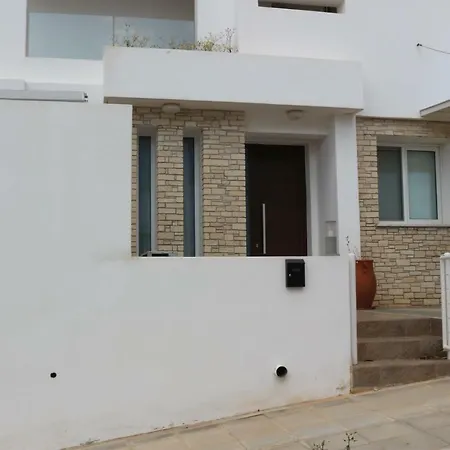 Exclusive In Akamas Willa Peja